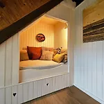 Private With Jacuzzi, Sauna & Swimmingpool Вилла Delwijnen