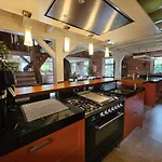 Private With Jacuzzi, Sauna & Swimmingpool Delwijnen