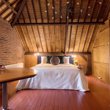 Private With Jacuzzi, Sauna & Swimmingpool