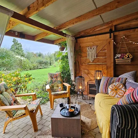 Private With Jacuzzi, Sauna & Swimmingpool Delwijnen