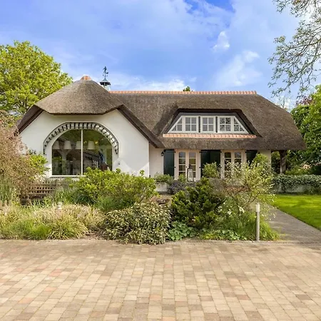 Villa Private With Jacuzzi, Sauna & Swimmingpool Delwijnen