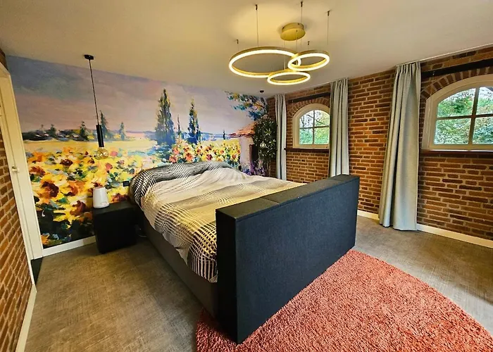 Private With Jacuzzi, Sauna & Swimmingpool Villa *