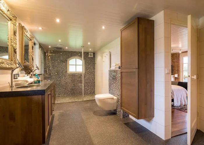 Private With Jacuzzi, Sauna & Swimmingpool *