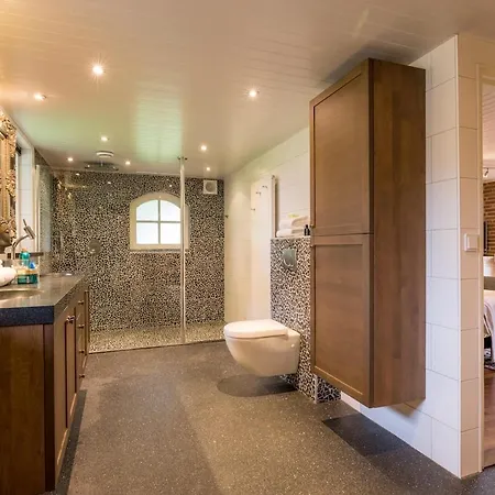 Private With Jacuzzi, Sauna & Swimmingpool *