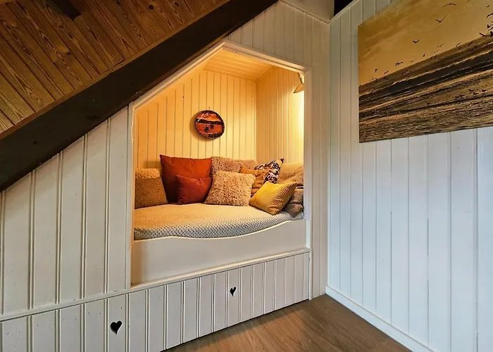 Private With Jacuzzi, Sauna & Swimmingpool Willa Delwijnen